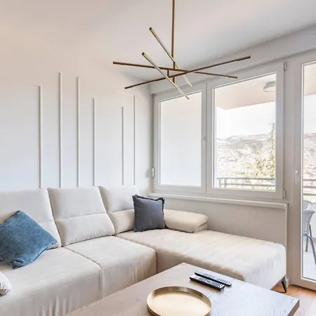 Lux Anemar * Mostar